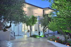 Haritos House - LikeWeB